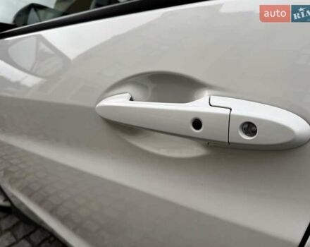 Белый Хонда ХРВ, объемом двигателя 1.8 л и пробегом 67 тыс. км за 17600 $, фото 12 на Automoto.ua