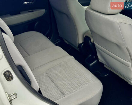 Белый Хонда ХРВ, объемом двигателя 1.8 л и пробегом 87 тыс. км за 16700 $, фото 42 на Automoto.ua