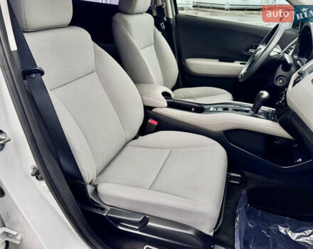 Белый Хонда ХРВ, объемом двигателя 1.8 л и пробегом 87 тыс. км за 16700 $, фото 35 на Automoto.ua