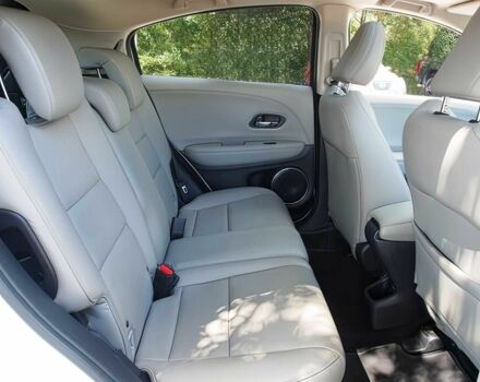 Белый Хонда ХРВ, объемом двигателя 1.8 л и пробегом 37 тыс. км за 8000 $, фото 13 на Automoto.ua