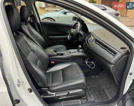 Белый Хонда ХРВ, объемом двигателя 1.8 л и пробегом 67 тыс. км за 17600 $, фото 34 на Automoto.ua