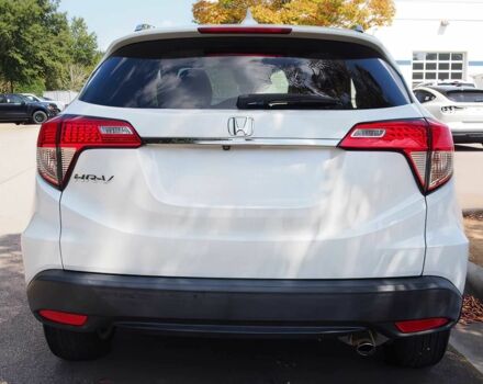 Белый Хонда ХРВ, объемом двигателя 1.8 л и пробегом 37 тыс. км за 8000 $, фото 5 на Automoto.ua