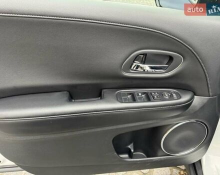 Белый Хонда ХРВ, объемом двигателя 1.8 л и пробегом 67 тыс. км за 17600 $, фото 19 на Automoto.ua