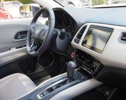 Белый Хонда ХРВ, объемом двигателя 1.8 л и пробегом 37 тыс. км за 8000 $, фото 11 на Automoto.ua