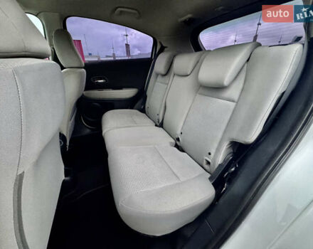 Белый Хонда ХРВ, объемом двигателя 1.8 л и пробегом 87 тыс. км за 16700 $, фото 41 на Automoto.ua