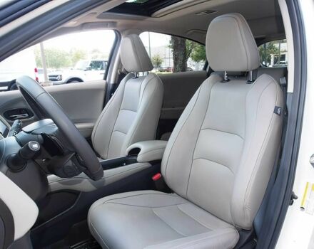 Белый Хонда ХРВ, объемом двигателя 1.8 л и пробегом 37 тыс. км за 8000 $, фото 8 на Automoto.ua