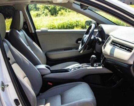 Белый Хонда ХРВ, объемом двигателя 1.8 л и пробегом 36 тыс. км за 11100 $, фото 6 на Automoto.ua