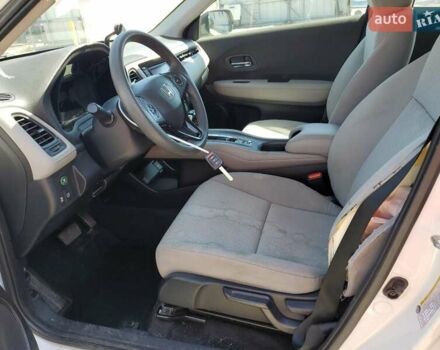 Белый Хонда ХРВ, объемом двигателя 1.8 л и пробегом 60 тыс. км за 3000 $, фото 6 на Automoto.ua