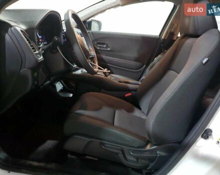 Белый Хонда ХРВ, объемом двигателя 1.8 л и пробегом 65 тыс. км за 3000 $, фото 6 на Automoto.ua