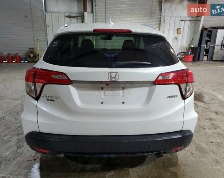 Белый Хонда ХРВ, объемом двигателя 1.8 л и пробегом 65 тыс. км за 3000 $, фото 5 на Automoto.ua