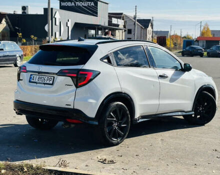 Белый Хонда ХРВ, объемом двигателя 1.8 л и пробегом 97 тыс. км за 17900 $, фото 2 на Automoto.ua