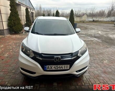 Белый Хонда ХРВ, объемом двигателя 1.8 л и пробегом 135 тыс. км за 15000 $, фото 1 на Automoto.ua