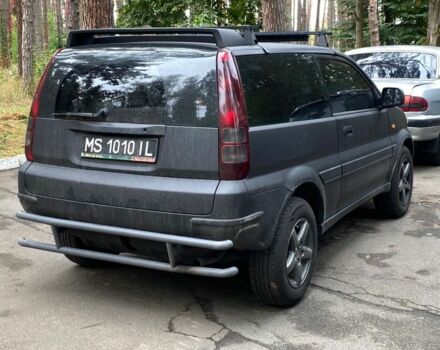 Черный Хонда ХРВ, объемом двигателя 1.6 л и пробегом 240 тыс. км за 2900 $, фото 4 на Automoto.ua