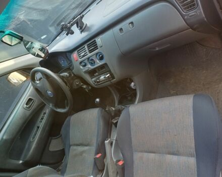 Черный Хонда ХРВ, объемом двигателя 1.6 л и пробегом 360 тыс. км за 1900 $, фото 4 на Automoto.ua