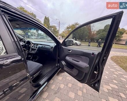 Черный Хонда ХРВ, объемом двигателя 1.6 л и пробегом 289 тыс. км за 6400 $, фото 39 на Automoto.ua