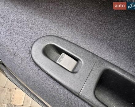 Черный Хонда ХРВ, объемом двигателя 1.6 л и пробегом 289 тыс. км за 6400 $, фото 42 на Automoto.ua