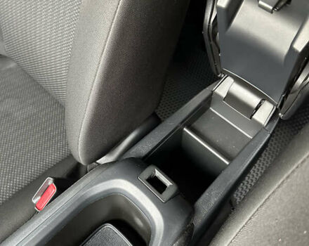 Черный Хонда ХРВ, объемом двигателя 1.8 л и пробегом 175 тыс. км за 14000 $, фото 30 на Automoto.ua