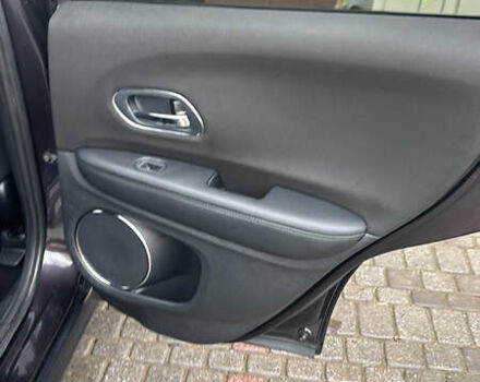 Черный Хонда ХРВ, объемом двигателя 1.8 л и пробегом 200 тыс. км за 14700 $, фото 5 на Automoto.ua