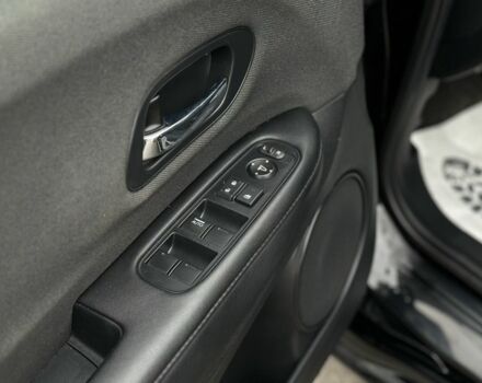 Чорний Хонда ХРВ, об'ємом двигуна 1.8 л та пробігом 94 тис. км за 16999 $, фото 12 на Automoto.ua