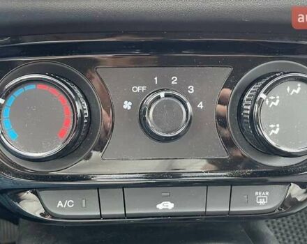 Черный Хонда ХРВ, объемом двигателя 1.8 л и пробегом 86 тыс. км за 16990 $, фото 19 на Automoto.ua