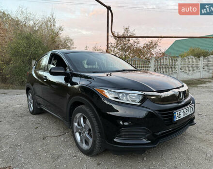 Хонда ХРВ 2019 в Днепре (Днепропетровске) на Automoto.ua Черный Хонда ХРВ, объемом двигателя 1.8 л и пробегом 94 тыс. км за 17200 $, фото 1 на Automoto.ua