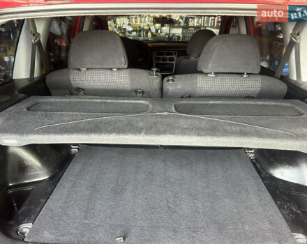 Красный Хонда ХРВ, объемом двигателя 1.6 л и пробегом 206 тыс. км за 4400 $, фото 7 на Automoto.ua