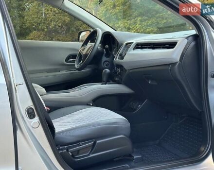 Сірий Хонда ХРВ, об'ємом двигуна 1.8 л та пробігом 135 тис. км за 12200 $, фото 23 на Automoto.ua