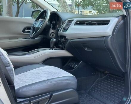 Серый Хонда ХРВ, объемом двигателя 1.8 л и пробегом 135 тыс. км за 13500 $, фото 29 на Automoto.ua