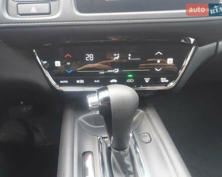 Сірий Хонда ХРВ, об'ємом двигуна 1.8 л та пробігом 110 тис. км за 14500 $, фото 6 на Automoto.ua