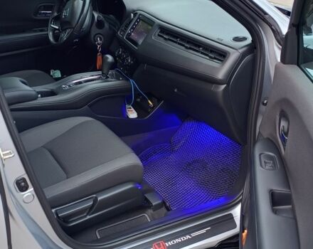 Сірий Хонда ХРВ, об'ємом двигуна 1.8 л та пробігом 40 тис. км за 17900 $, фото 4 на Automoto.ua