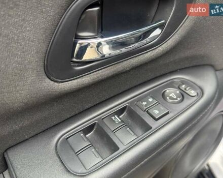 Сірий Хонда ХРВ, об'ємом двигуна 1.8 л та пробігом 85 тис. км за 16800 $, фото 9 на Automoto.ua