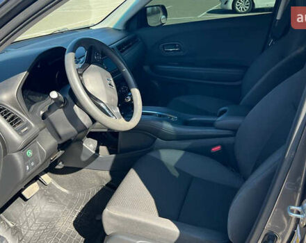 Серый Хонда ХРВ, объемом двигателя 1.8 л и пробегом 92 тыс. км за 15000 $, фото 2 на Automoto.ua