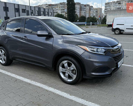 Серый Хонда ХРВ, объемом двигателя 1.8 л и пробегом 92 тыс. км за 15000 $, фото 1 на Automoto.ua