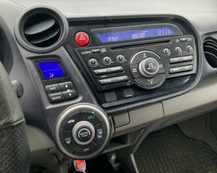 Білий Хонда Інсайт, об'ємом двигуна 1.3 л та пробігом 297 тис. км за 6600 $, фото 7 на Automoto.ua