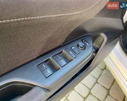 Белый Хонда Инсайт, объемом двигателя 1.5 л и пробегом 150 тыс. км за 16400 $, фото 11 на Automoto.ua