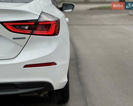 Белый Хонда Инсайт, объемом двигателя 1.5 л и пробегом 123 тыс. км за 15000 $, фото 9 на Automoto.ua