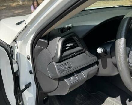 Білий Хонда Інсайт, об'ємом двигуна 1.5 л та пробігом 150 тис. км за 16000 $, фото 74 на Automoto.ua