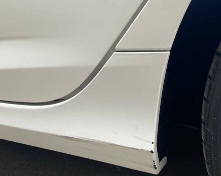 Белый Хонда Инсайт, объемом двигателя 1.5 л и пробегом 84 тыс. км за 18500 $, фото 4 на Automoto.ua