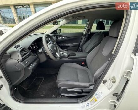 Белый Хонда Инсайт, объемом двигателя 1.5 л и пробегом 123 тыс. км за 15000 $, фото 10 на Automoto.ua