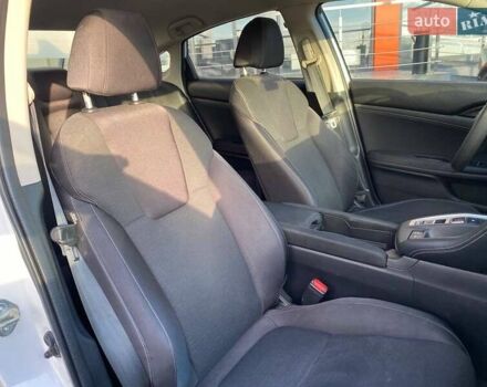 Белый Хонда Инсайт, объемом двигателя 1.5 л и пробегом 150 тыс. км за 16400 $, фото 26 на Automoto.ua