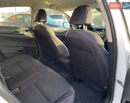 Белый Хонда Инсайт, объемом двигателя 1.5 л и пробегом 150 тыс. км за 16400 $, фото 24 на Automoto.ua