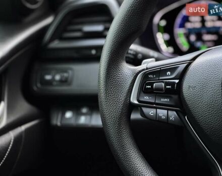 Белый Хонда Инсайт, объемом двигателя 1.5 л и пробегом 123 тыс. км за 15000 $, фото 21 на Automoto.ua