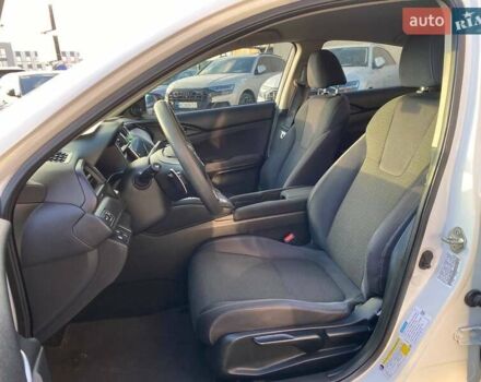 Белый Хонда Инсайт, объемом двигателя 1.5 л и пробегом 150 тыс. км за 16400 $, фото 19 на Automoto.ua