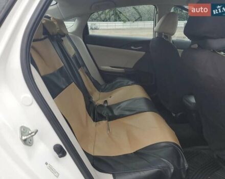 Белый Хонда Инсайт, объемом двигателя 1.5 л и пробегом 150 тыс. км за 3000 $, фото 9 на Automoto.ua