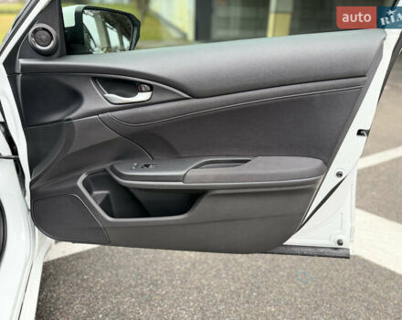 Белый Хонда Инсайт, объемом двигателя 1.5 л и пробегом 214 тыс. км за 15999 $, фото 29 на Automoto.ua