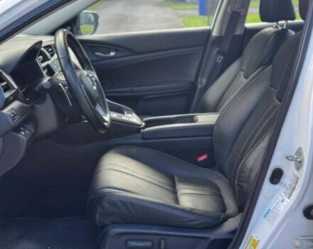 Белый Хонда Инсайт, объемом двигателя 1.5 л и пробегом 16 тыс. км за 10000 $, фото 8 на Automoto.ua