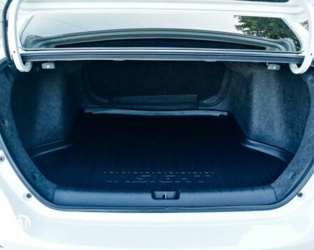 Белый Хонда Инсайт, объемом двигателя 0 л и пробегом 48 тыс. км за 11100 $, фото 7 на Automoto.ua