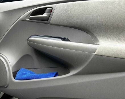 Серый Хонда Инсайт, объемом двигателя 1.4 л и пробегом 222 тыс. км за 7800 $, фото 17 на Automoto.ua