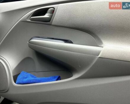 Серый Хонда Инсайт, объемом двигателя 1.34 л и пробегом 222 тыс. км за 7800 $, фото 17 на Automoto.ua