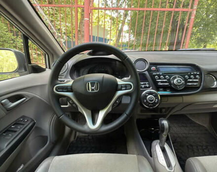 Сірий Хонда Інсайт, об'ємом двигуна 1.3 л та пробігом 300 тис. км за 6100 $, фото 22 на Automoto.ua